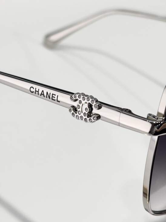 Picture of Chanel Sunglasses _SKUfw76989815fw